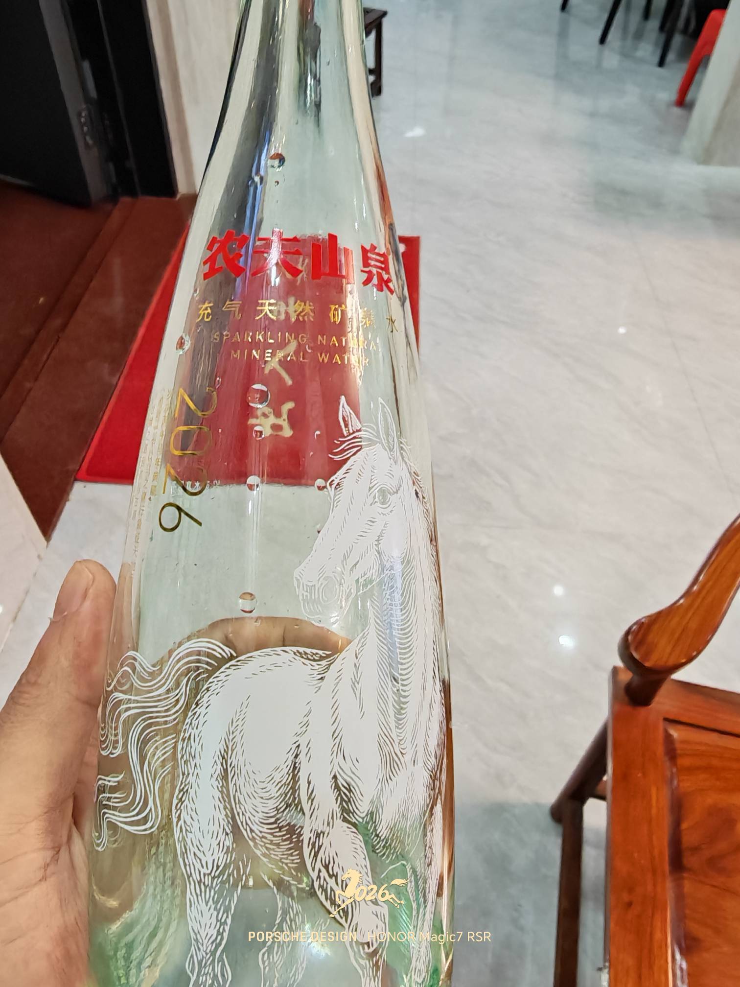 炫了一瓶，就一苏打水

95 / 作者:普宁特邀演员达濠 / 