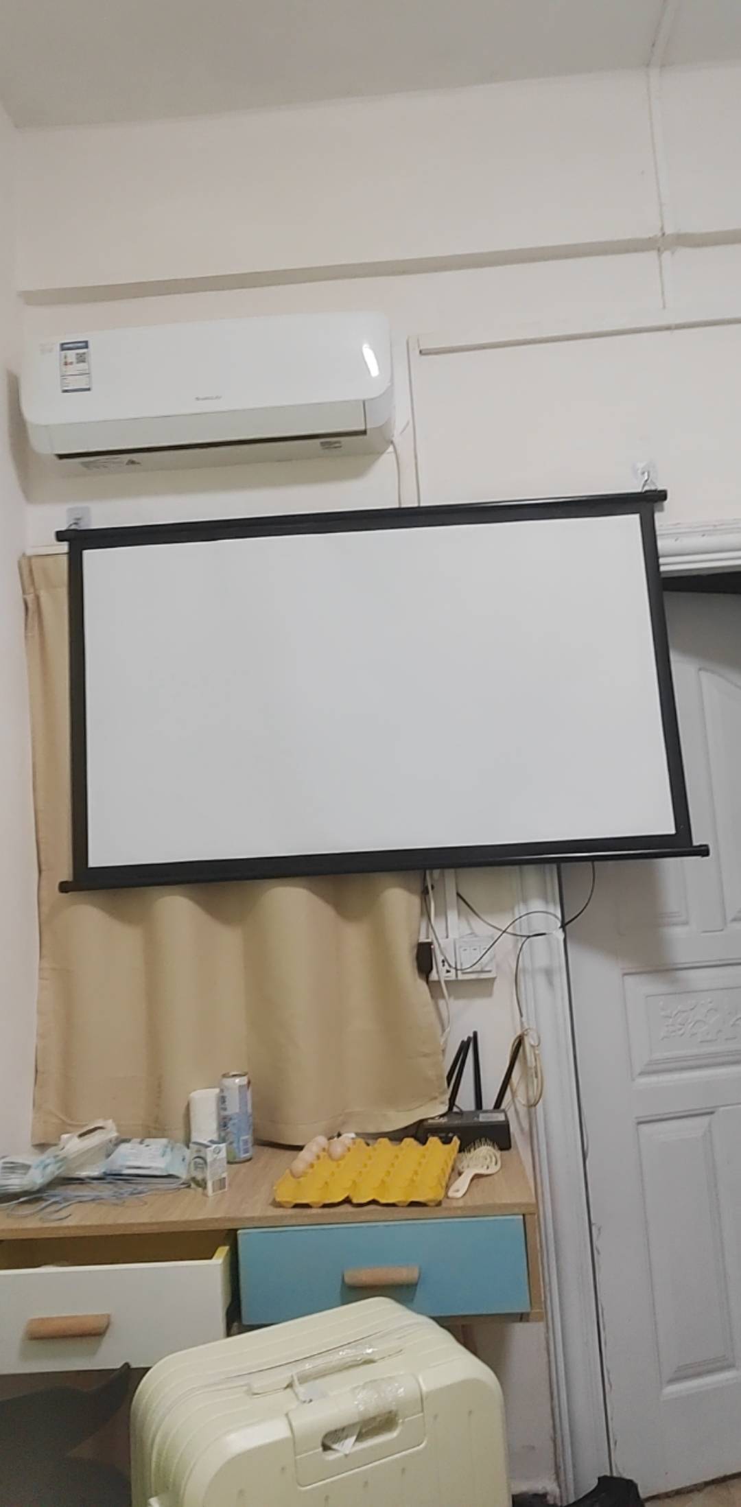 好热呀老表，风扇吹起来，空调就不敢开了


4 / 作者:挂比了救我鸭 / 