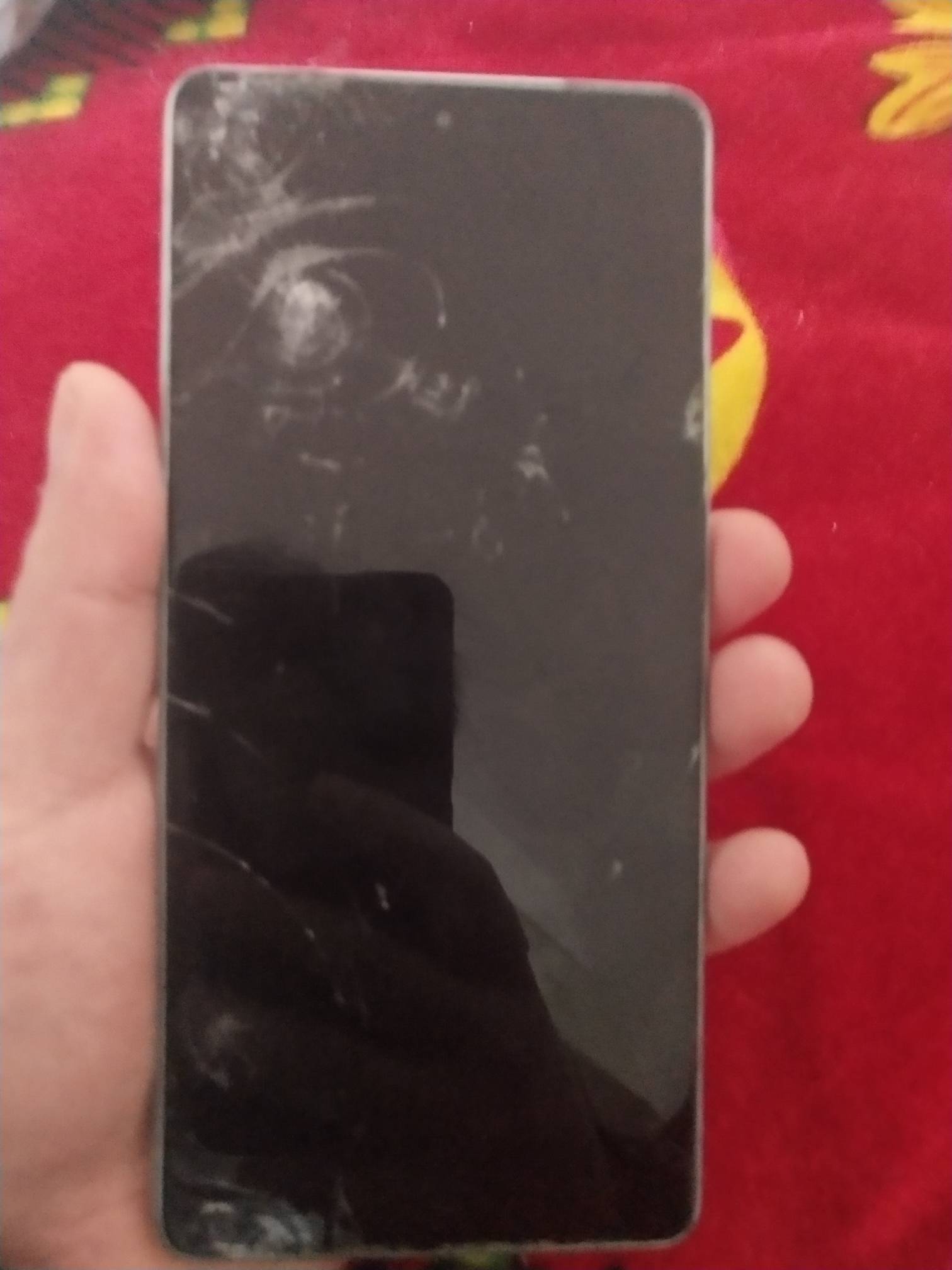 这种手机还能修吗，换个屏幕大概多少钱，普通手机店，红米note12tober


64 / 作者:赋能 / 