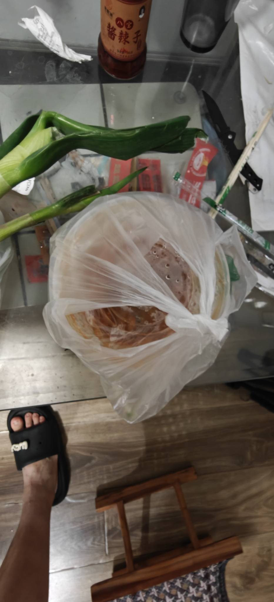 兄弟们今天依旧7个半小时跑了462然后还薅了俩外卖，这个菜是当时送到了人不在家，，那33 / 作者:时间就是就睡觉 / 