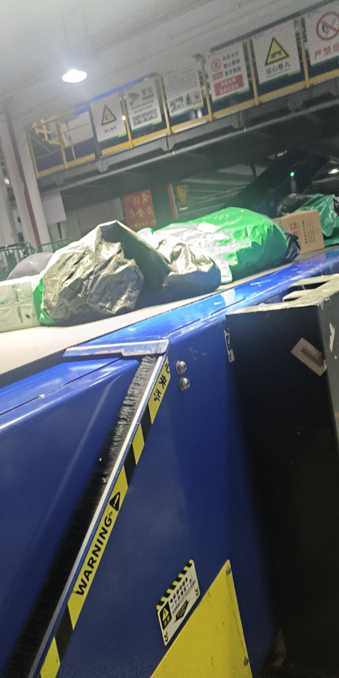 美滋滋，今晚加起来停了一个小时

30 / 作者:大哥让我先跑 / 