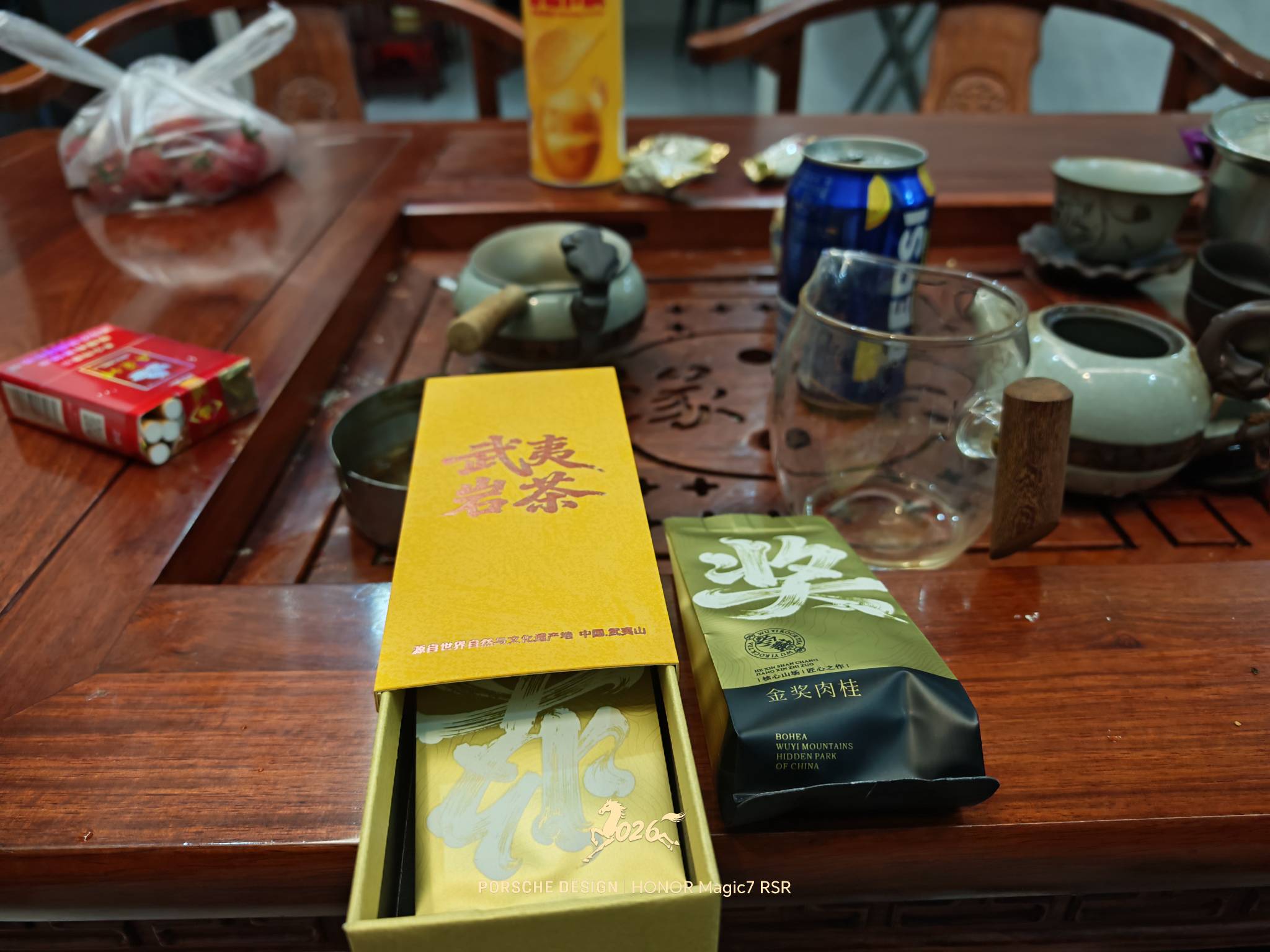 很累，老哥，泡茶喝喝

100 / 作者:普宁特邀演员达濠 / 