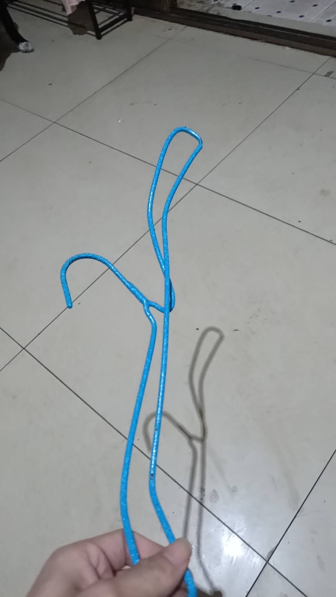 这条狗花100块钱买的，养了有三个月了，现在长到30多斤了，天天拆家，打了十几次都没16 / 作者:可以的xx / 