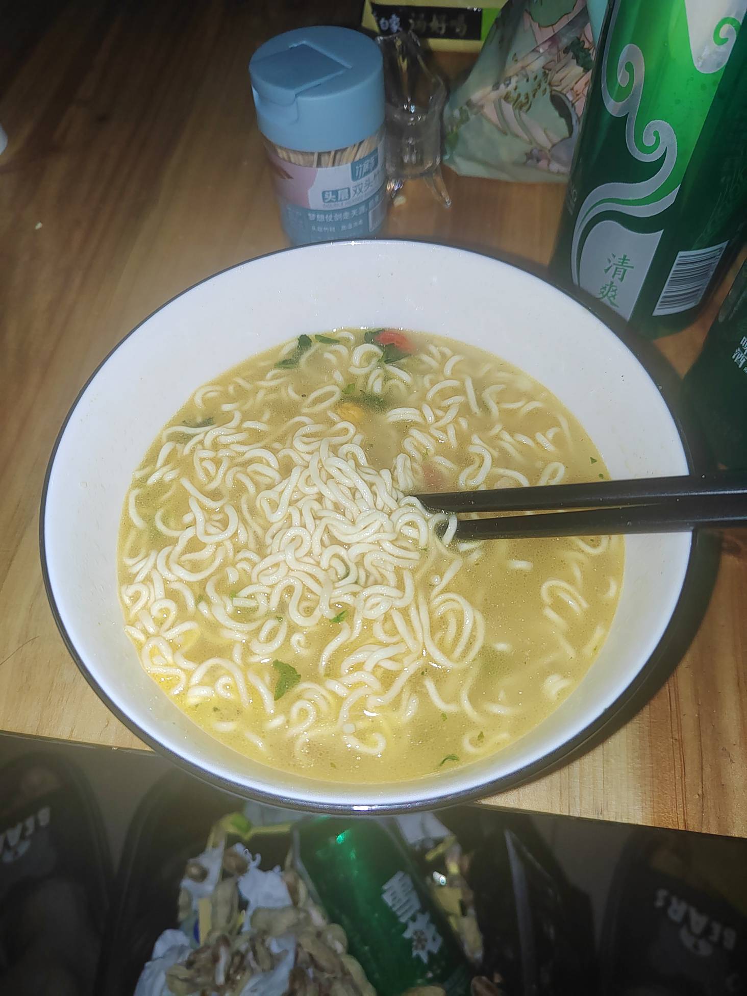 第一张图片是没来卡农之前，第二张是来了卡农之后


57 / 作者:挂比了救我鸭 / 