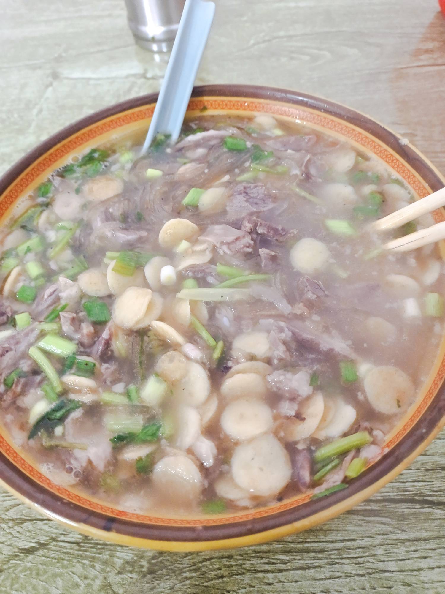 老哥们，猜猜这一碗多少钱

6 / 作者:虾仁炒饭 / 