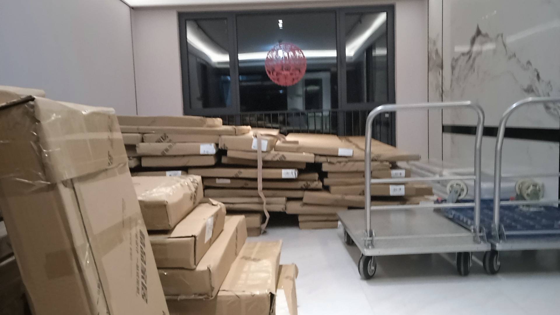 110件家具板，两个人卸车带电梯上楼，干了三个小时，一人450，累够呛

66 / 作者:卡农最后的深情1 / 