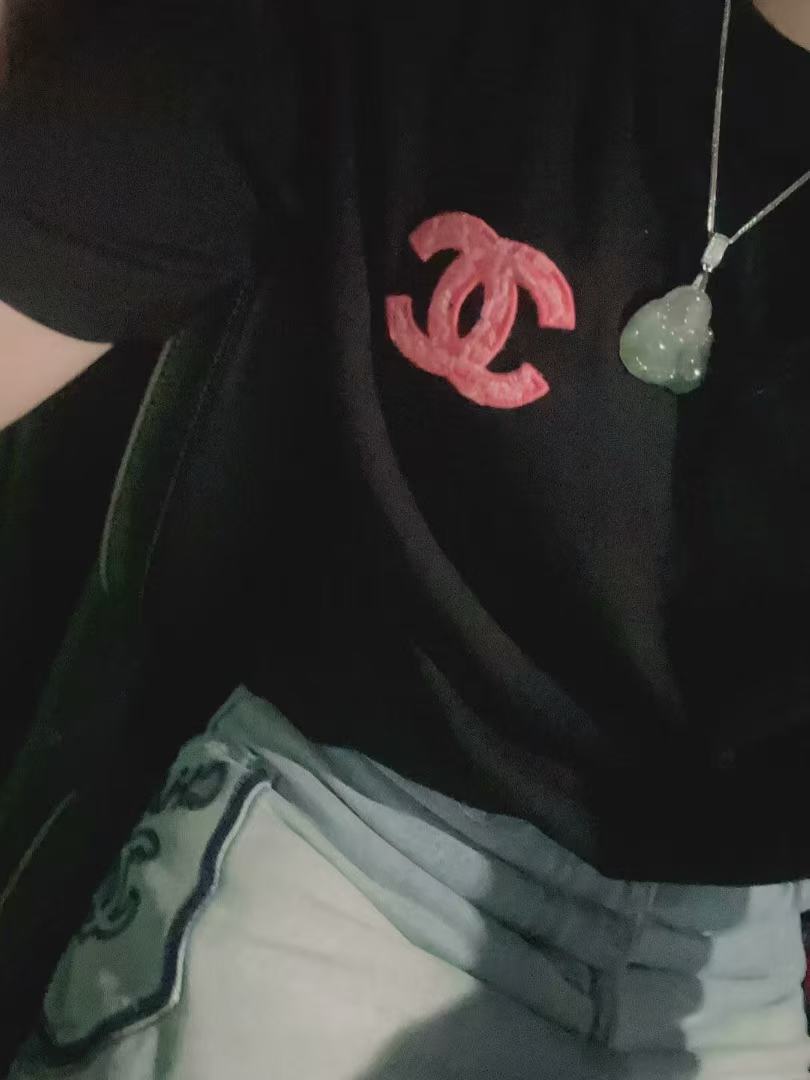 这对象真的有点高攀不起，一件衣服都是1万多到2万，不过都真难看



26 / 作者:听说过遗憾吗 / 