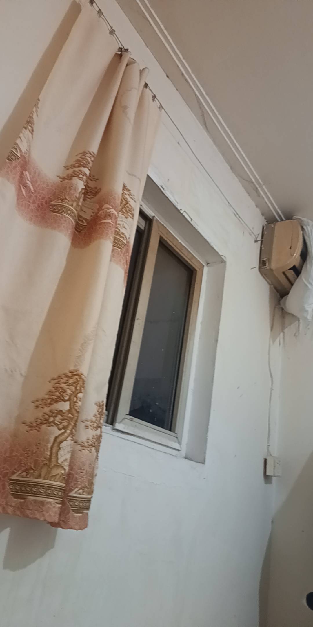 唉！快没钱，出来十天，找工作处处碰壁，为啥要这样对我，好累啊

71 / 作者:小爪哇 / 