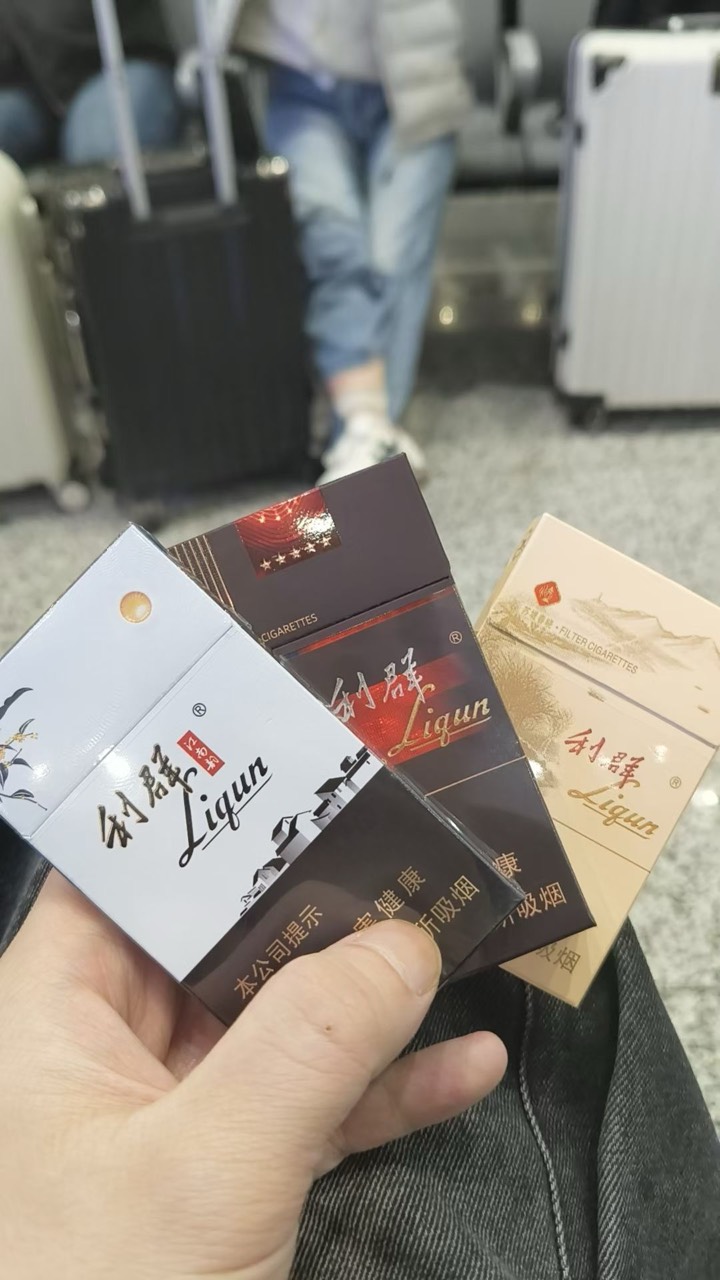 等下坐高铁先吸那个比较有面子

94 / 作者:憨憨憨憨今天吃 / 