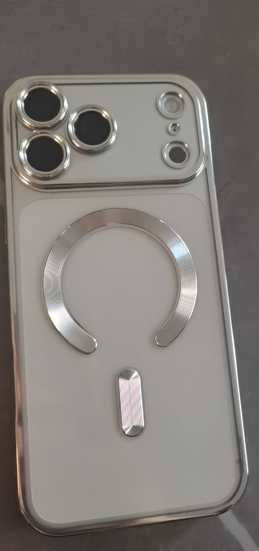 老哥们本偶像机靠谱么跟官网一个价，首付1000苹果17pm全新...64 / 作者:莫问归期2023 / 