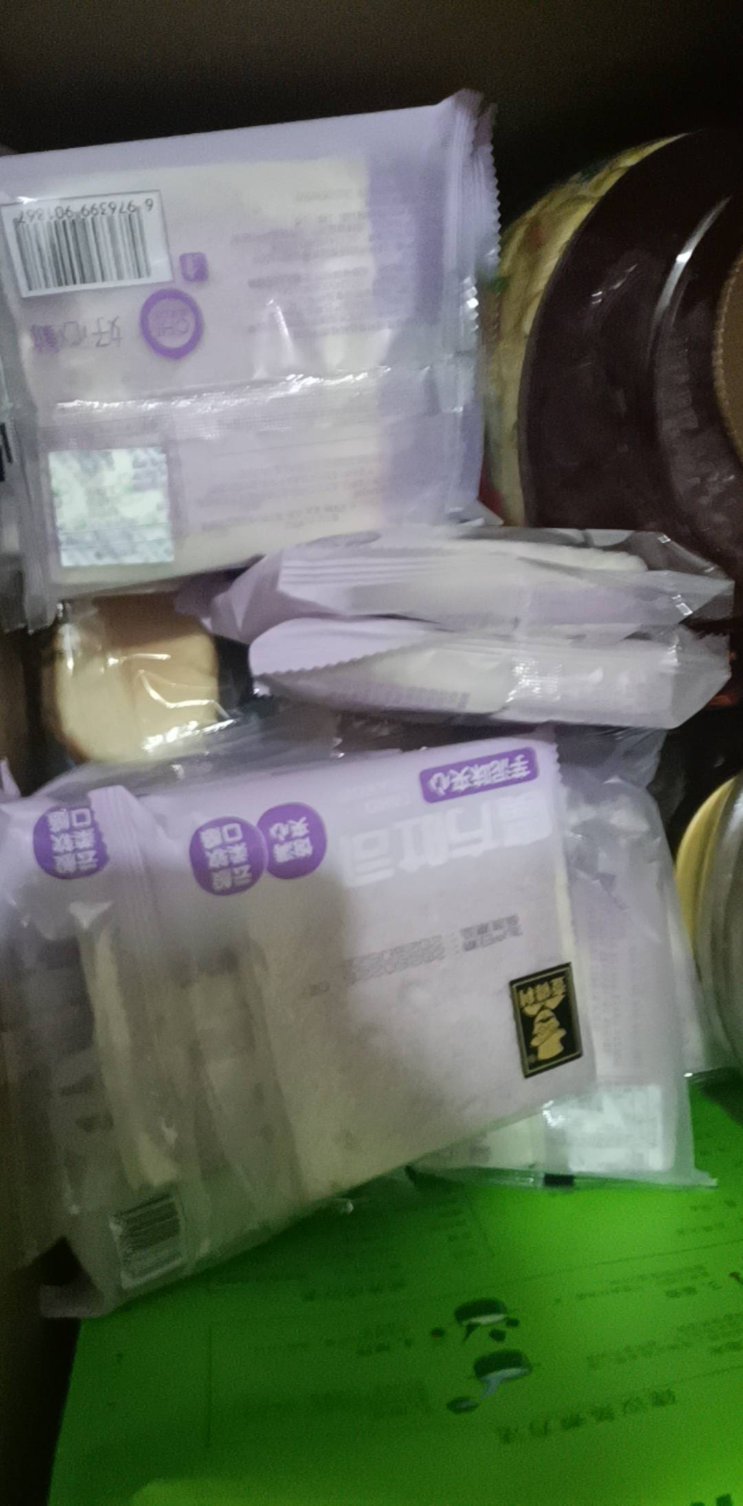 干喝没有下酒的，一堆面包不能下酒


80 / 作者:大荒 / 