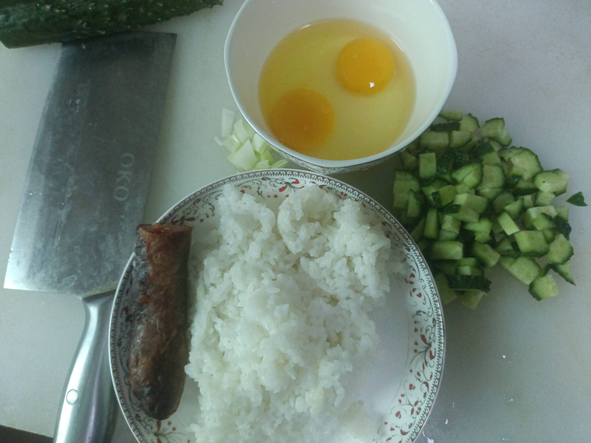 今天就简单做个蛋炒饭吧，请老哥们吃

39 / 作者:顾小贝 / 