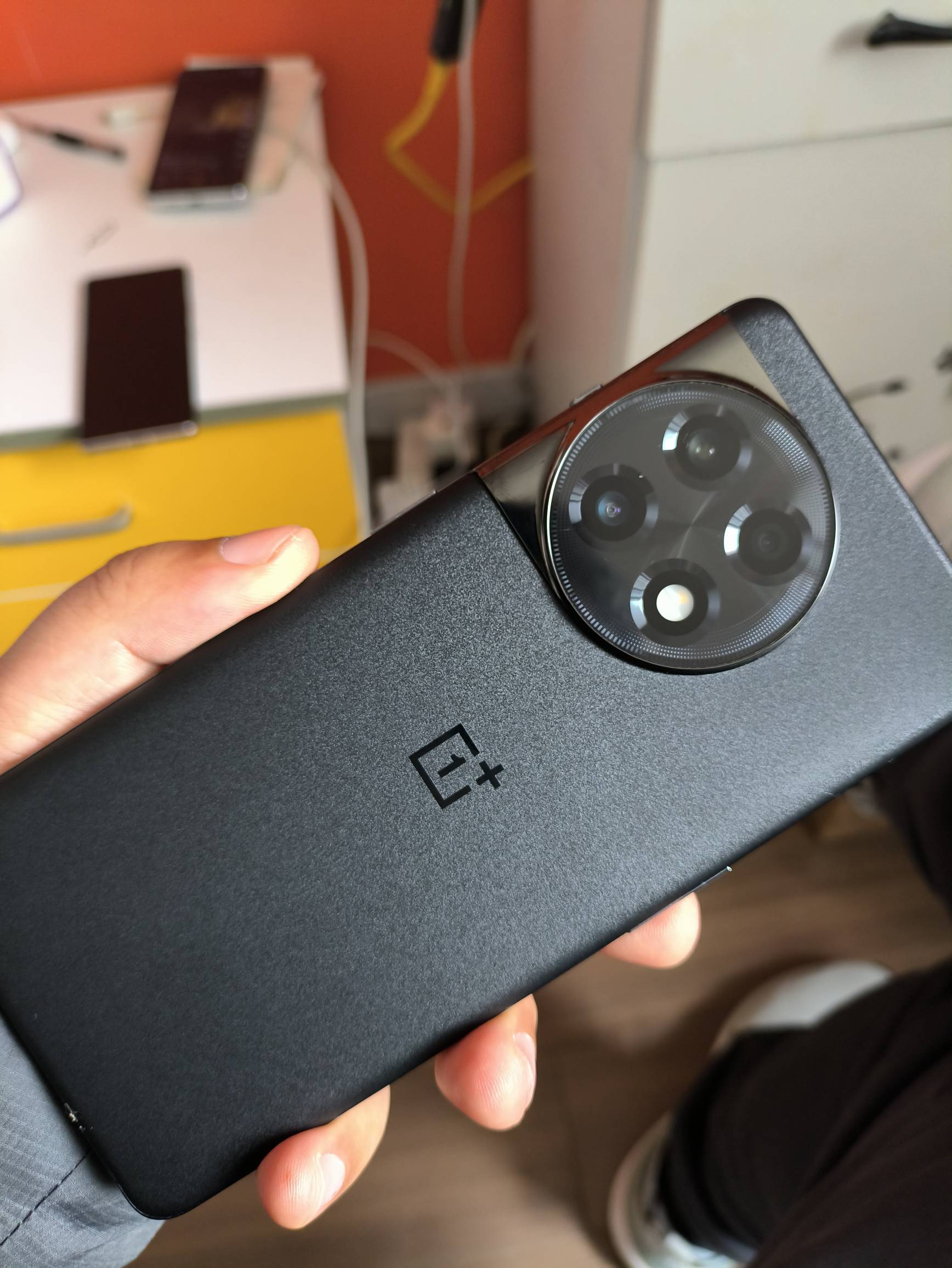 699鱼捡漏的，还可以吧，98新成色，电池95健康度。



35 / 作者:摇摆的苏丹 / 