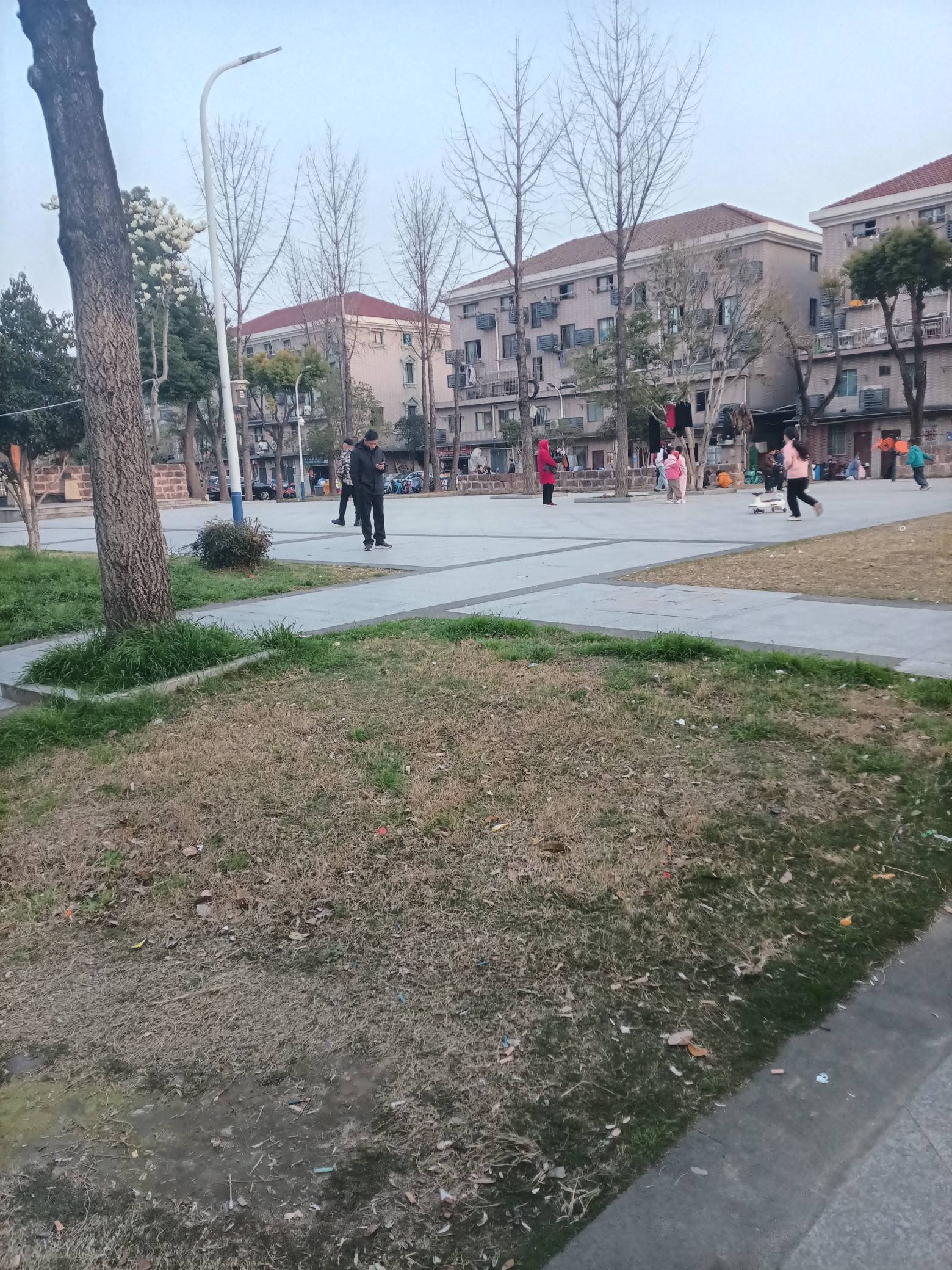 哪里弄个30毛，弄个挂壁房住住，困晕了

25 / 作者:不走闲鱼就被骗 / 