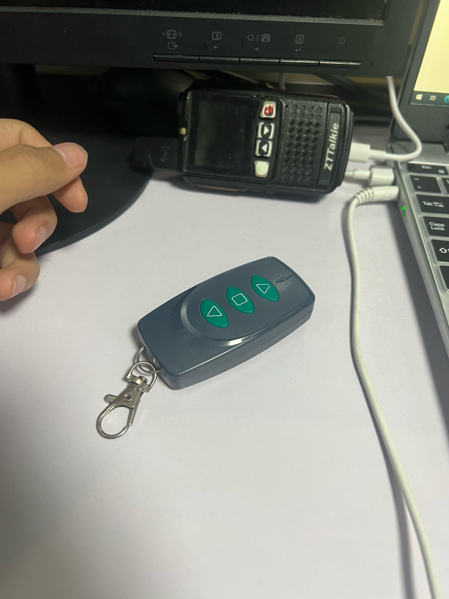 感觉这辈子就这样，没车没房，没贷款没压力，都是全款的，有份 5500的厂安保工作。每51 / 作者:蒙特利尔 / 