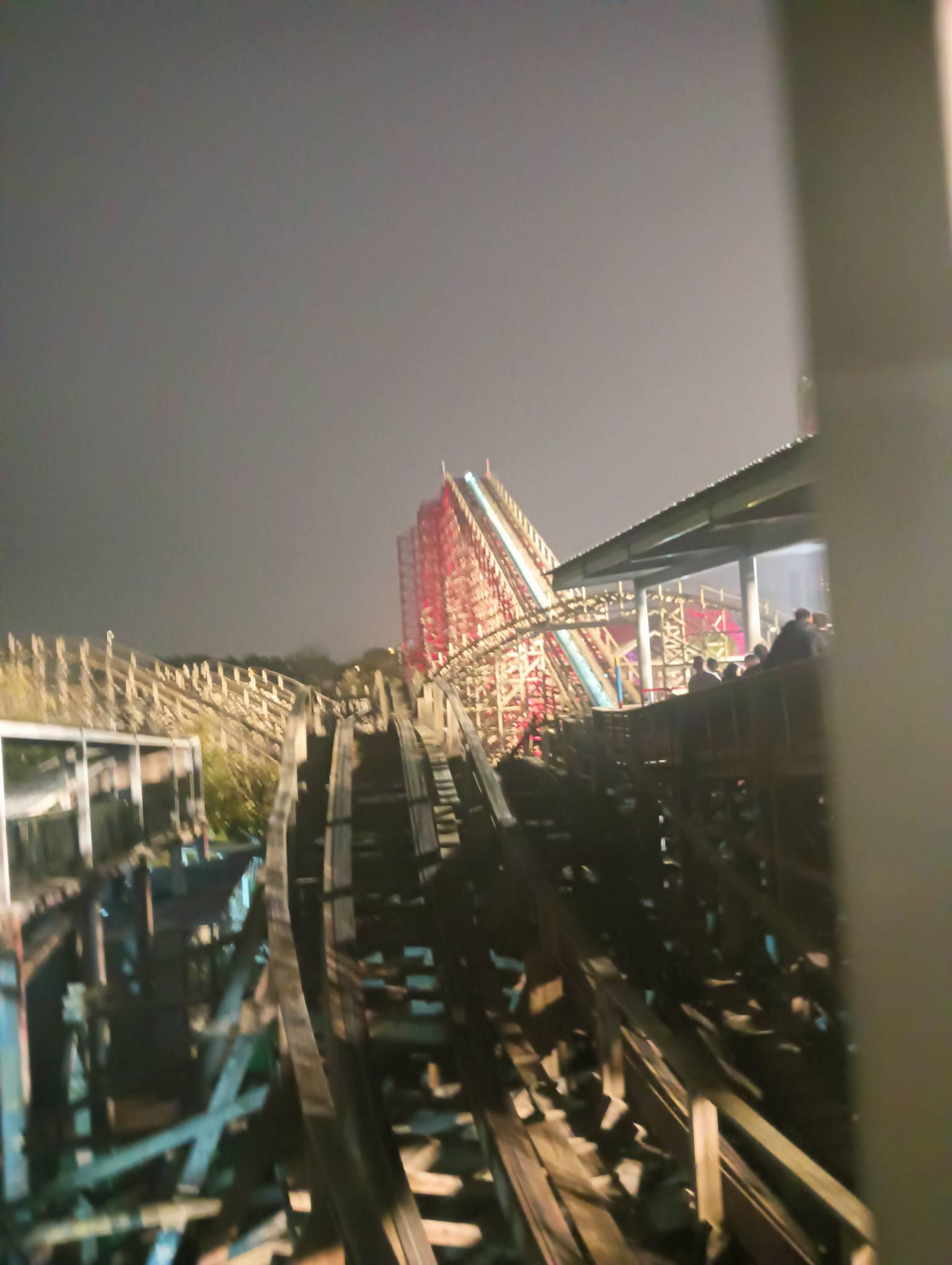 欢乐谷木翼飞龙真的不是盖的，太刺激了

87 / 作者:a明月几时有 / 