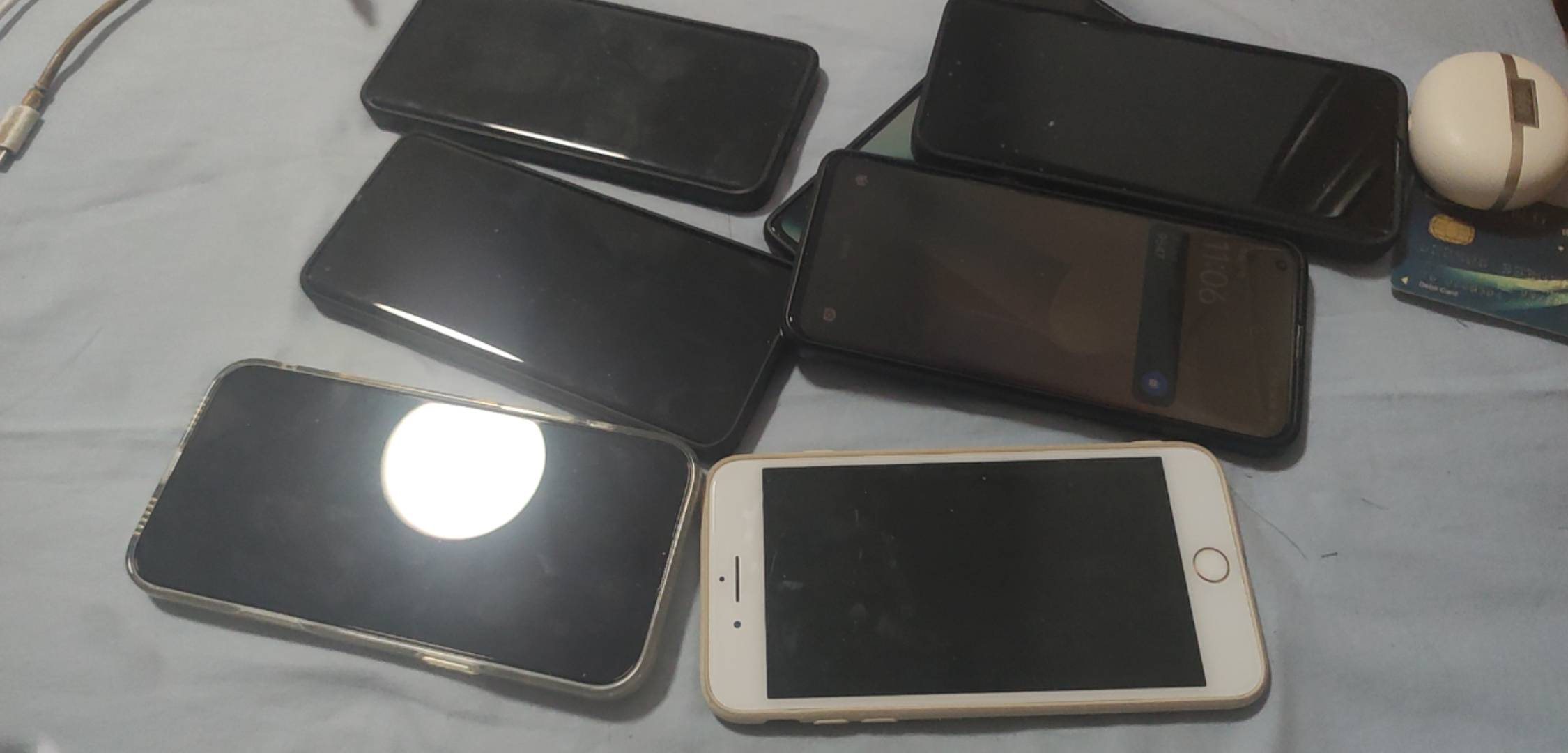 还真是红米挂壁机，可以定位微信小程序。o浏览器领取一直弹二维码

41 / 作者:木子辰 / 