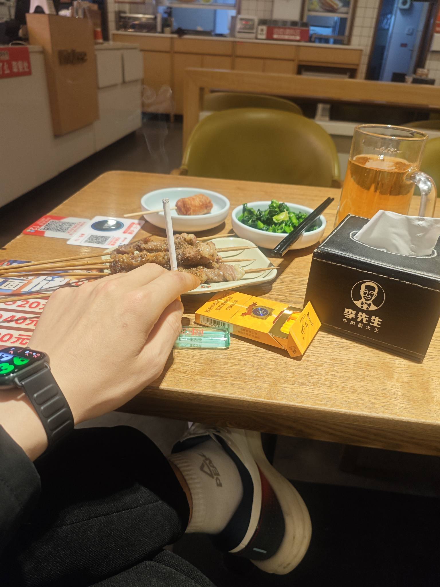 今天有点性情了老哥，有没有人过来陪两杯
听雷子的歌不能自拔，竟然眼泪都能掉下来，70 / 作者:口味王 / 