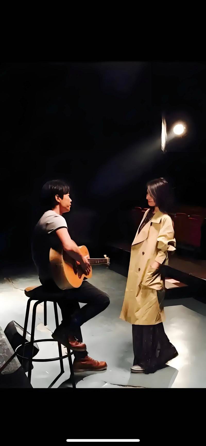 今天有点性情了老哥，有没有人过来陪两杯
听雷子的歌不能自拔，竟然眼泪都能掉下来，30 / 作者:口味王 / 