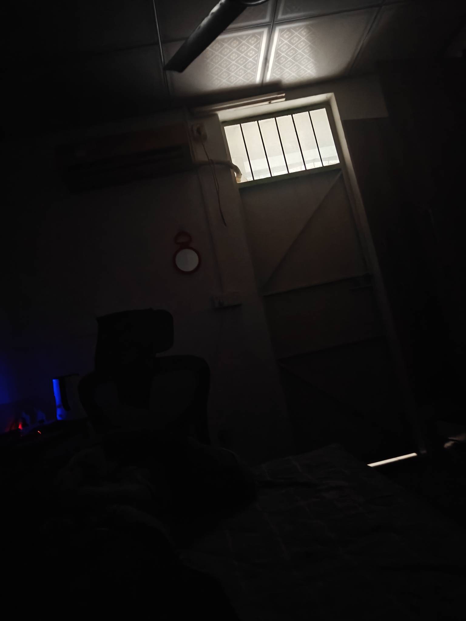 躺平十年是不是不正常，没有社交没有朋友和坐牢差不多，正常人的生活不会是这样的吧，77 / 作者:独处此心光明。 / 