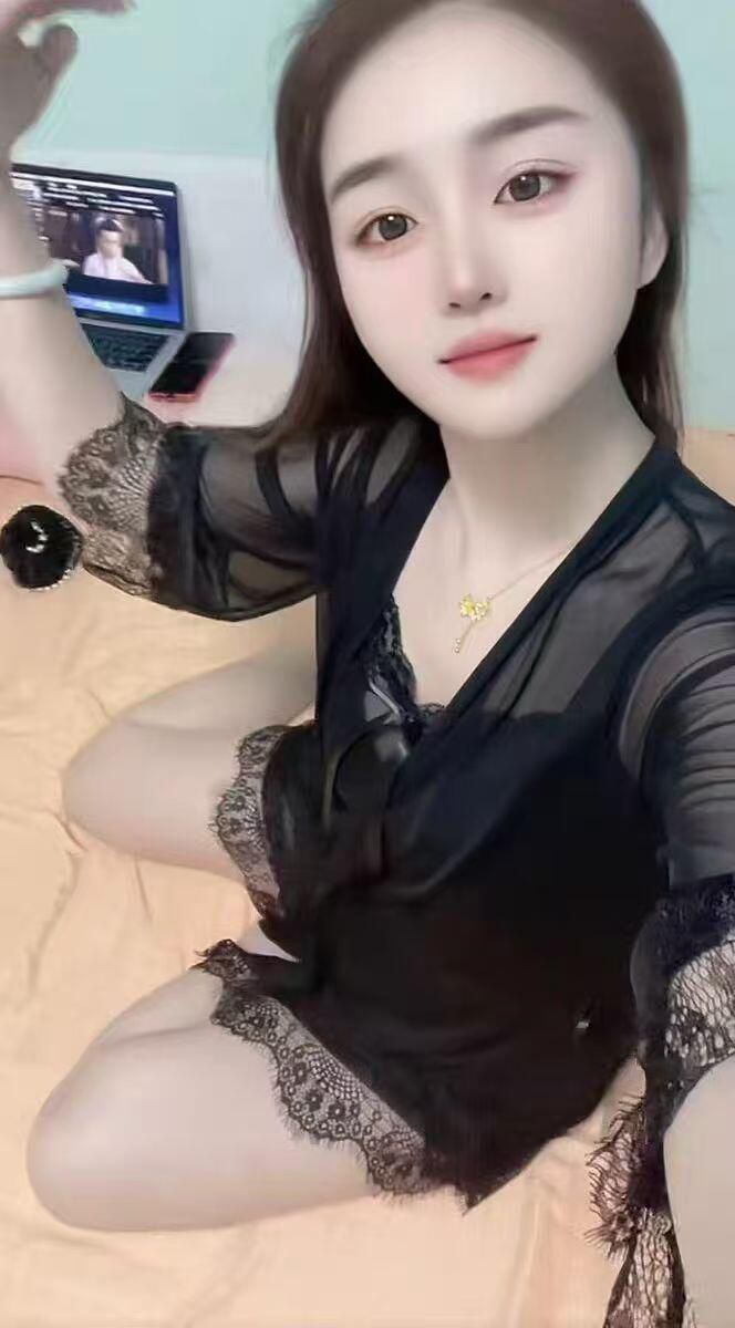 本人女，32岁找男朋友
要求
1：要长得帅的，身材必须特别好的，要特别有钱的
2：要脾75 / 作者:等风莱山区 / 