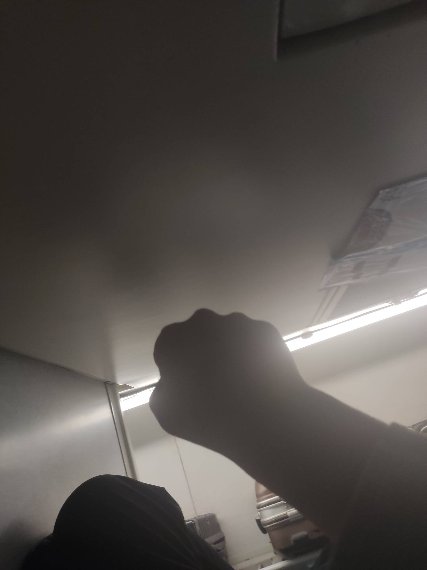 快死了，爬上来要了半条命，，12个小时不准备撒尿了

68 / 作者:云边有个萧楚楠 / 