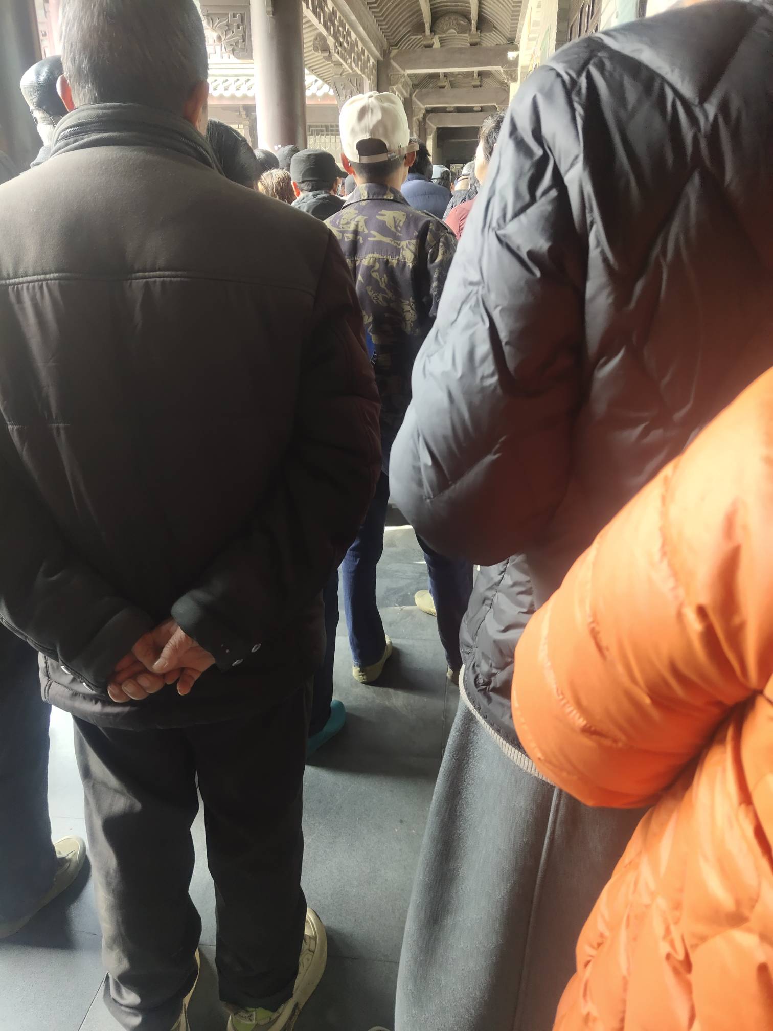 宁波阿育王寺排队等吃饭

19 / 作者:一路向前8 / 