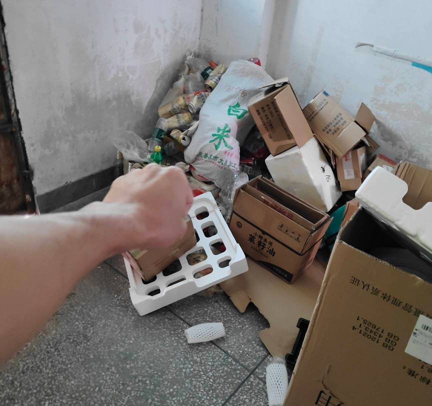 饿的哇哇叫了有人带带我吗，知道感恩



78 / 作者:百味人666 / 