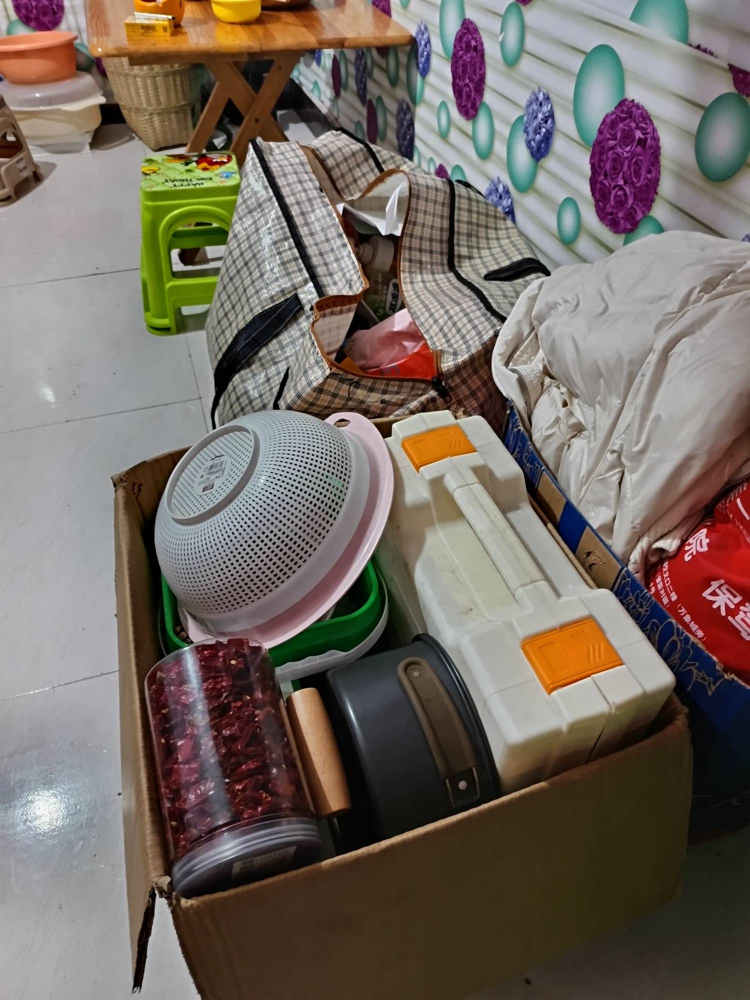 准备出发了出去采茶叶。

26 / 作者:浪花的泡沫、 / 