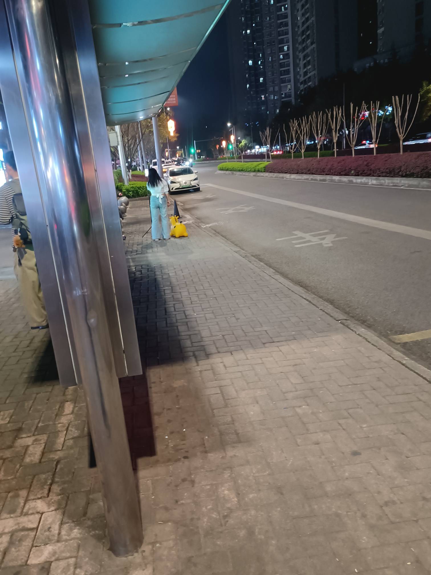 挣钱还是拼       


34 / 作者:v18883340973 / 