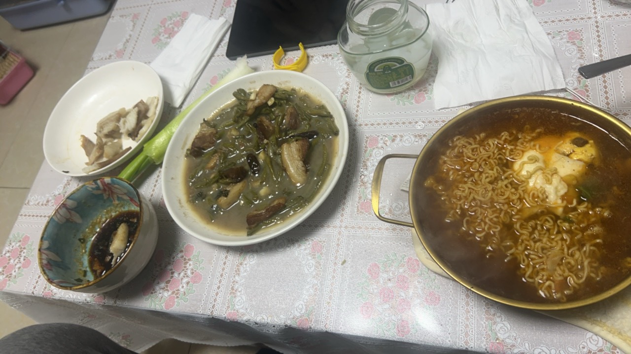 丰盛的晚餐一人食

95 / 作者:首席测试体验官 / 