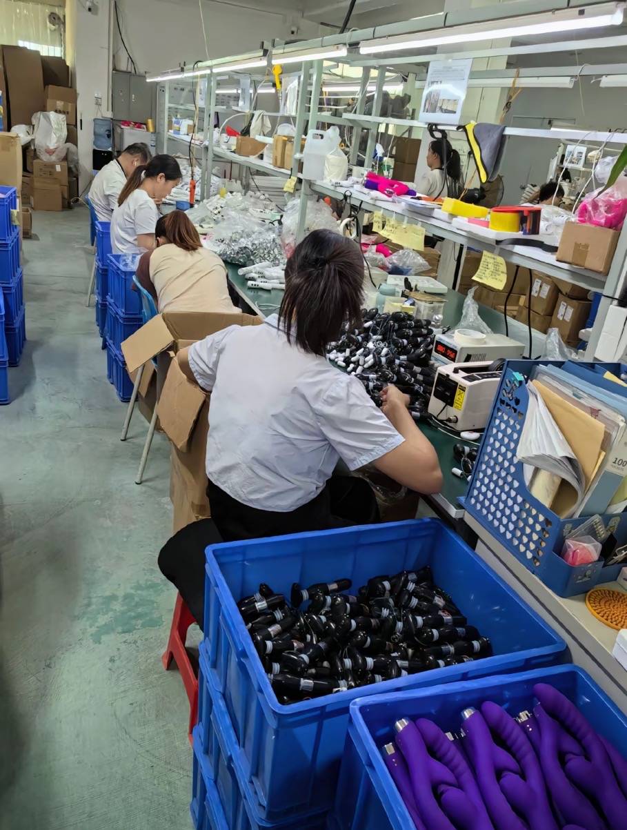 老哥们 今天进厂打螺丝了 进去入职领班直接给我安排的这个拉 请问这个好做吗 不太懂想26 / 作者:Yoja / 