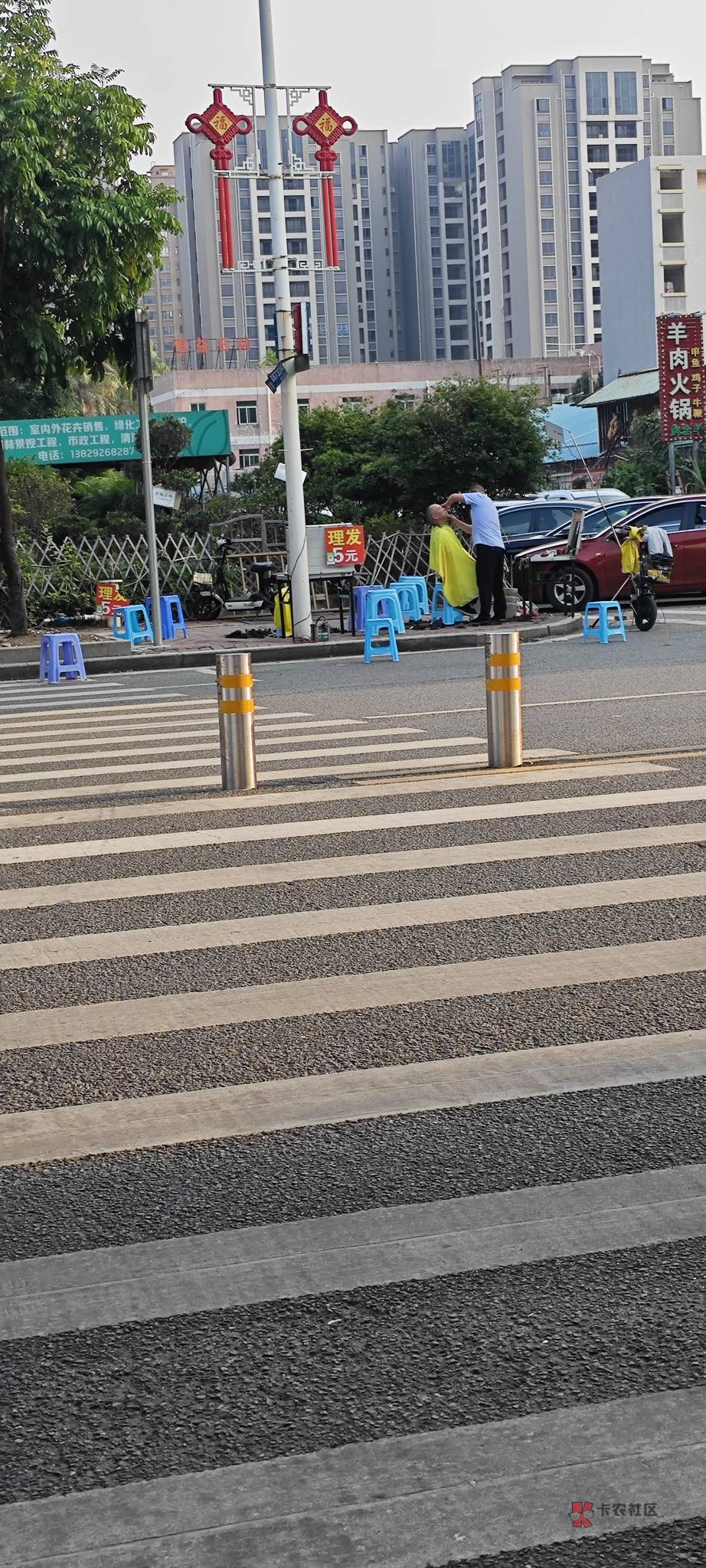 女孩出国了,而男孩成了出租车司机,10年之后,偶然的一天,女孩坐上了男孩的车。阔别9 / 作者:卡农豆包 / 女孩出国了,而男孩成了出租车司机,10年之后,偶然的一天,女孩坐上了男孩的车。阔别9 / 作者:卡农豆包 /