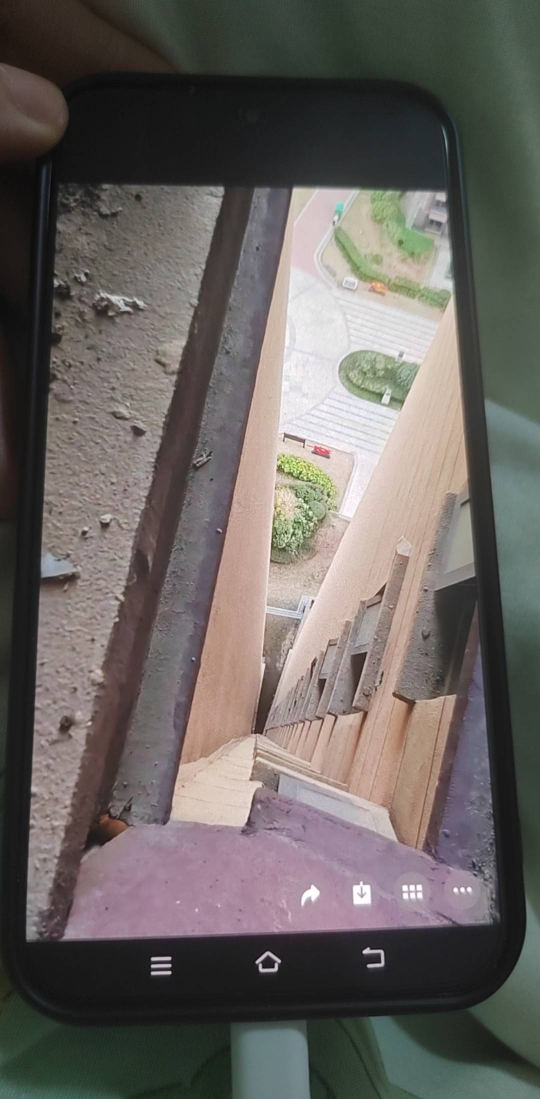 够腾讯还治不了你了，跳楼大法还是管用的



92 / 作者:挂比了救我鸭 / 