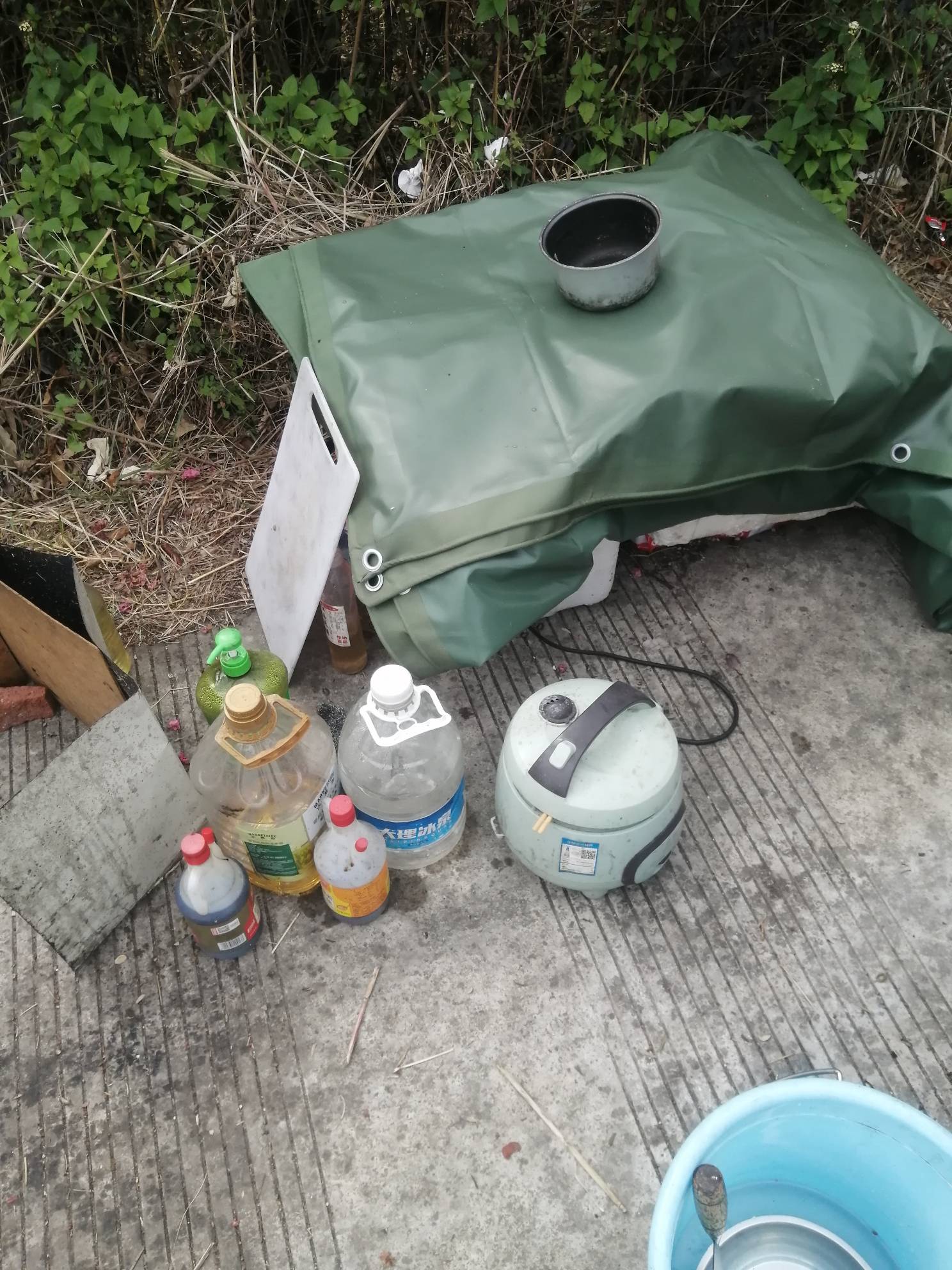 什么毛没搞到，只能煮点稀饭吃了




62 / 作者:卡农新来的 / 