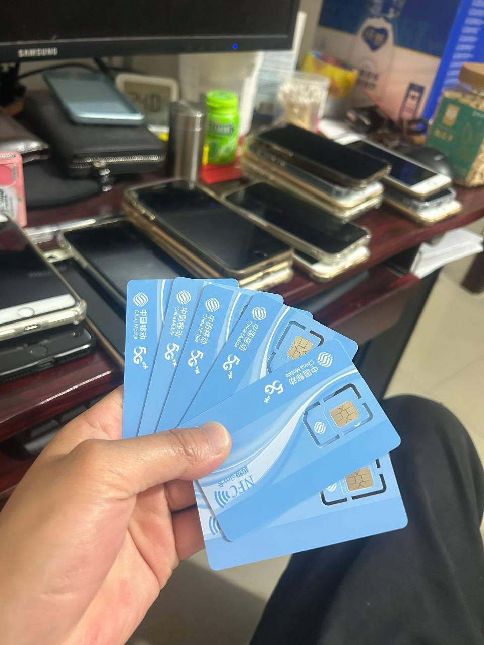 老哥们，中信财富财富广场我有个号有积分，稳定去实名，显示我的身份证被另外一个号绑90 / 作者:湖南陈小春 / 