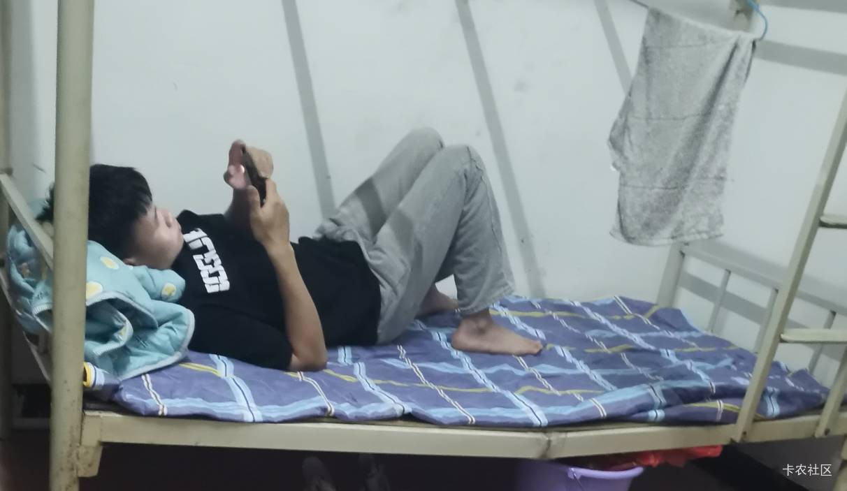感谢欧易感谢CCTV，让挂壁仔老哥不需要干日结了，让打工老哥多加半个月工资，挂壁仔这96 / 作者:理理理66 / 