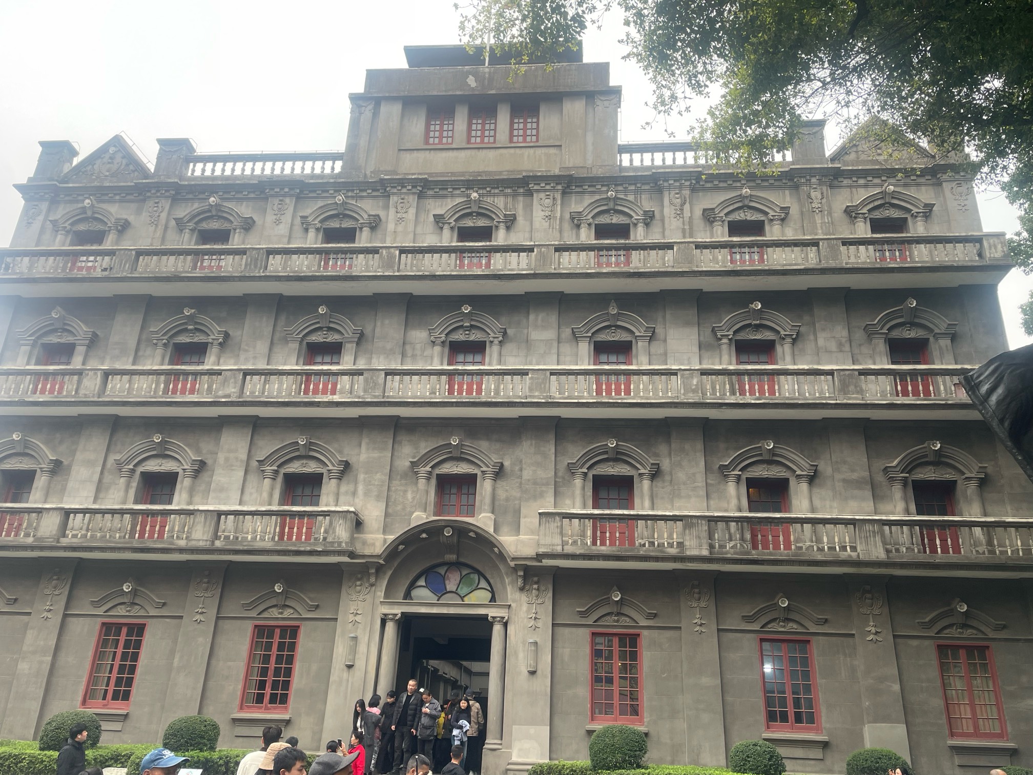 老哥们，第一枪



17 / 作者:溜达发财 / 