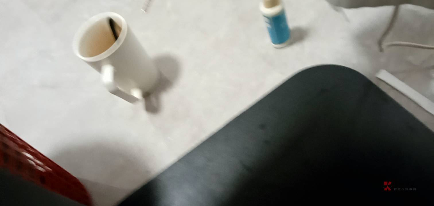 老哥们哈 前面7楼一个孩子我就没计较了哈 然后搬5楼来的 隔壁可不是孩子 刚刚昨天没47 / 作者:你家徐大爷 / 老哥们哈 前面7楼一个孩子我就没计较了哈 然后搬5楼来的 隔壁可不是孩子 刚刚昨天没47 / 作者:你家徐大爷 /