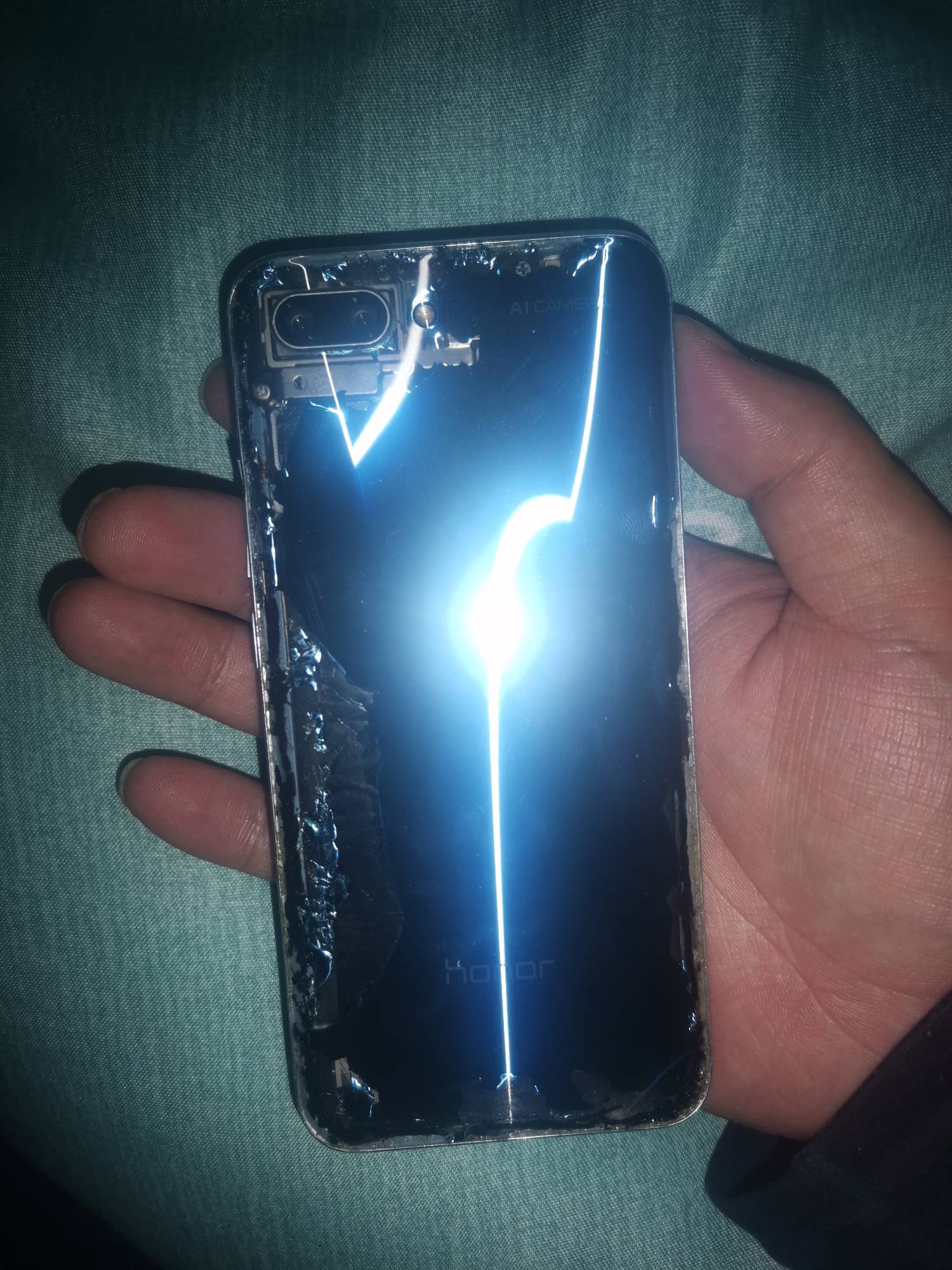 哪个老哥闲鱼能用，能不能在西安雁塔区电子城街道上架个开不了机的荣耀10，看有么有附17 / 作者:你是屯老二 / 