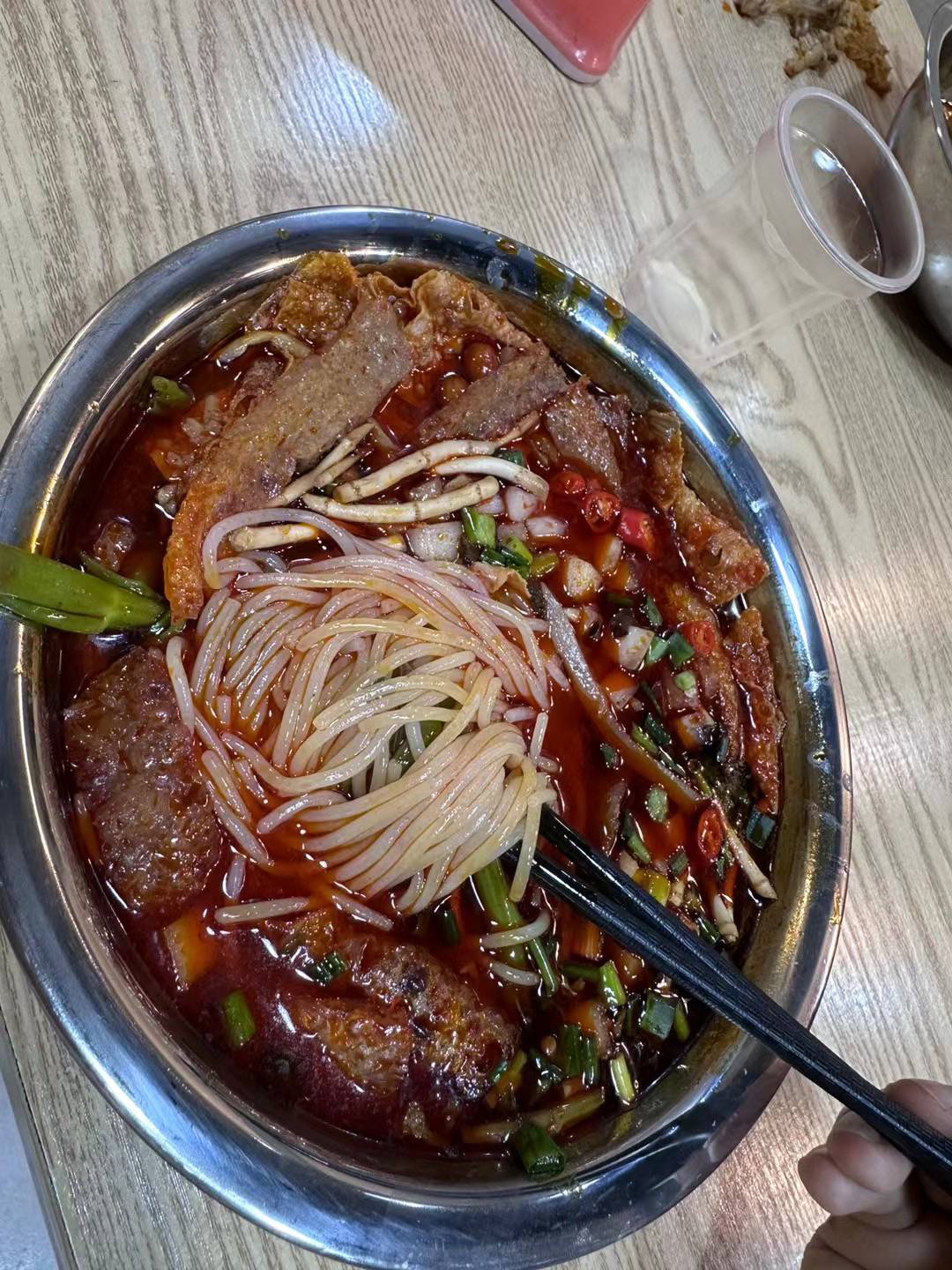 15元的螺蛳粉

29 / 作者:每一段路丶 / 