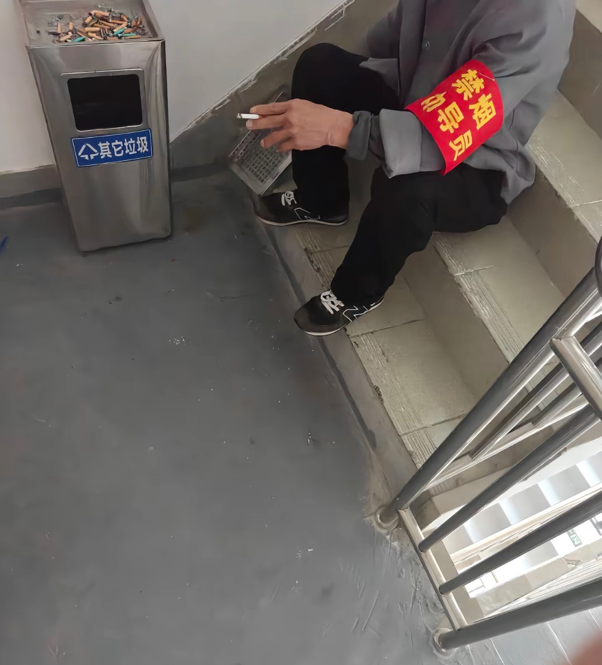 天选社区，载歌载舞

60 / 作者:小熊咔咔咔 / 