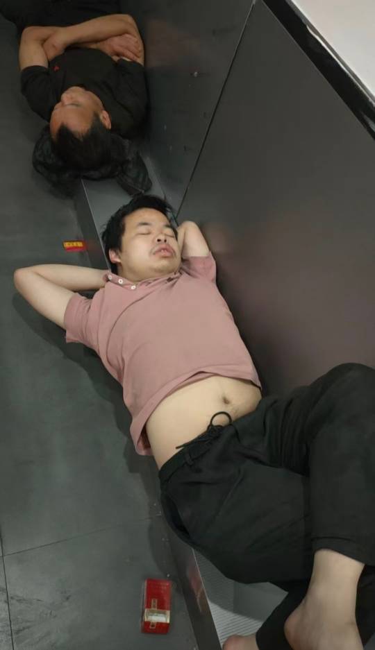 起床，不冷了。

29 / 作者:走心亿点点 / 