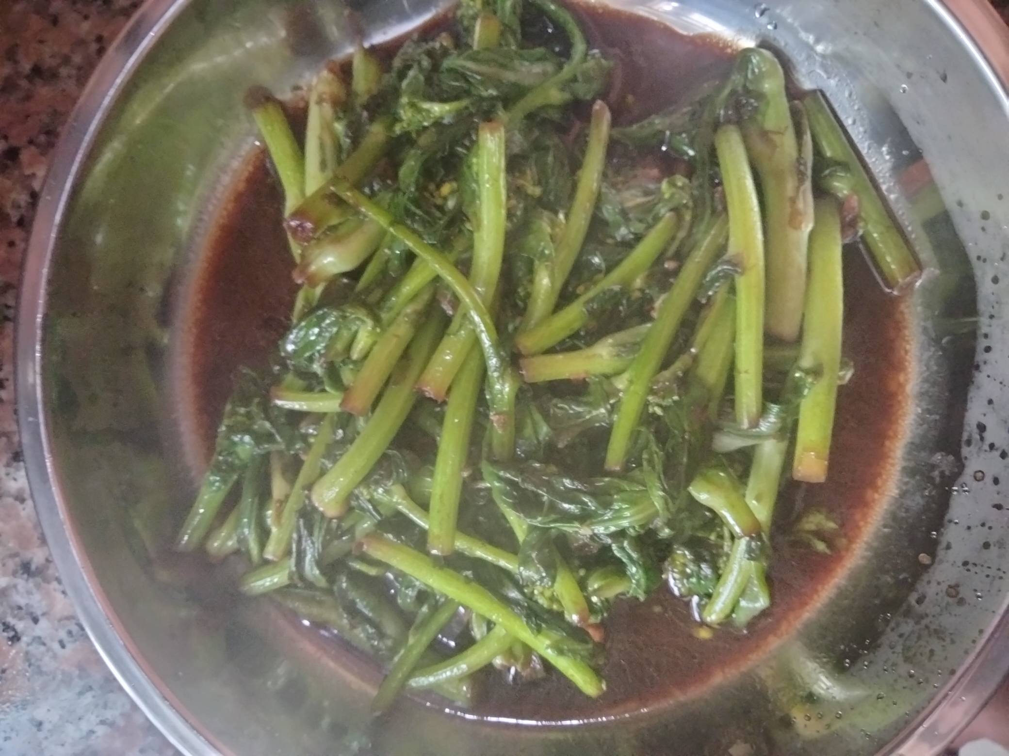 开饭，青椒炒肉，爆炒青菜，厨艺还不错吧老哥


76 / 作者:君子之交淡如水 / 