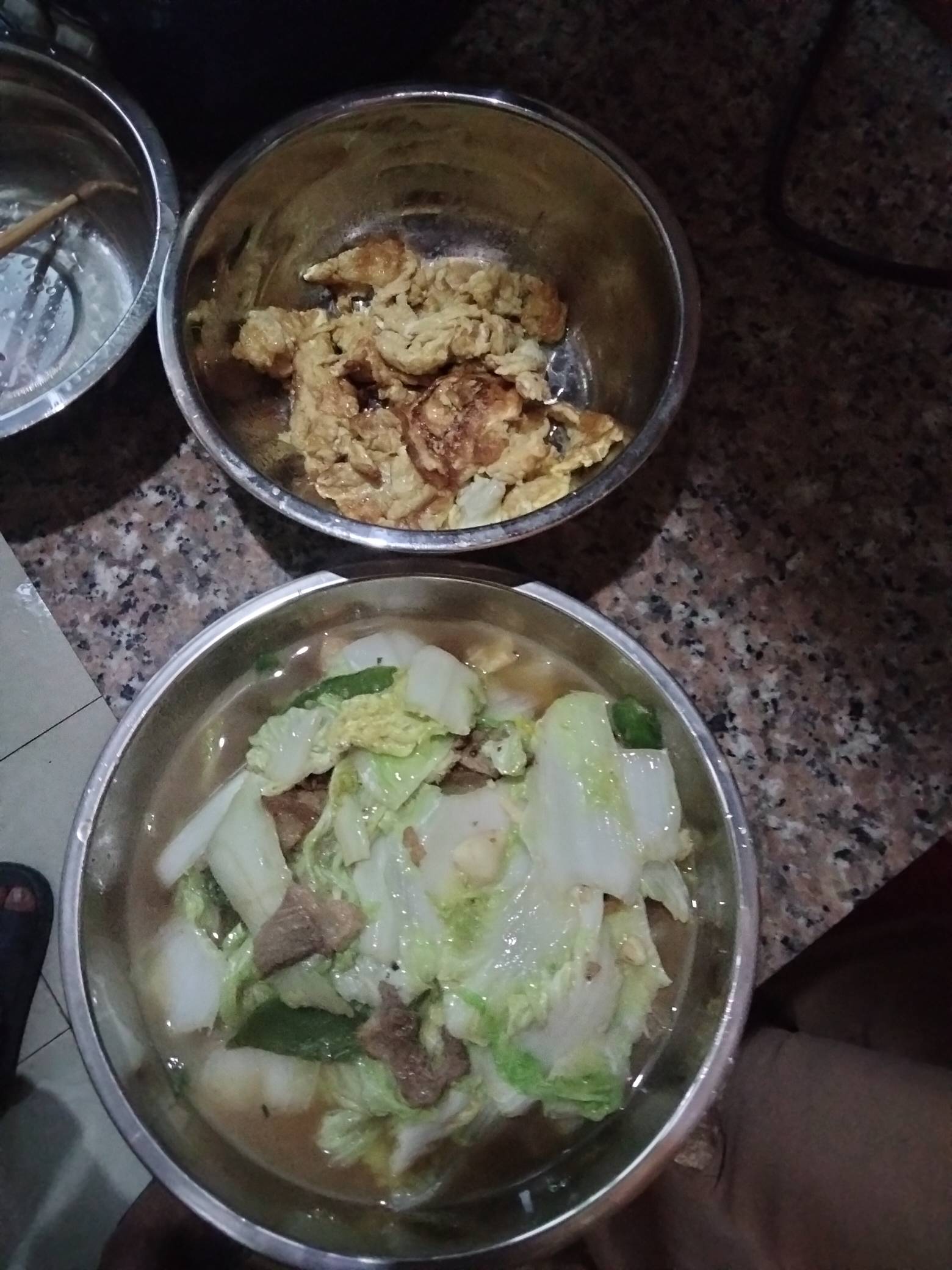 开饭了老哥，炒了个小白菜，煎2个鸡蛋，好吃便宜又干净

56 / 作者:君子之交淡如水 / 