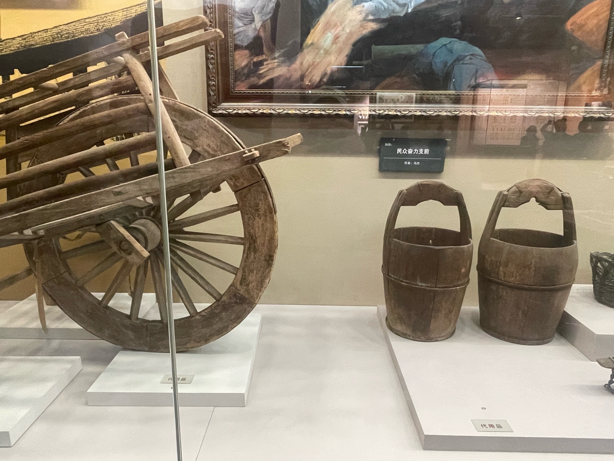 招聘会都是些坤吧企业，销售客服 保险一大堆，

99 / 作者:溜达发财 / 