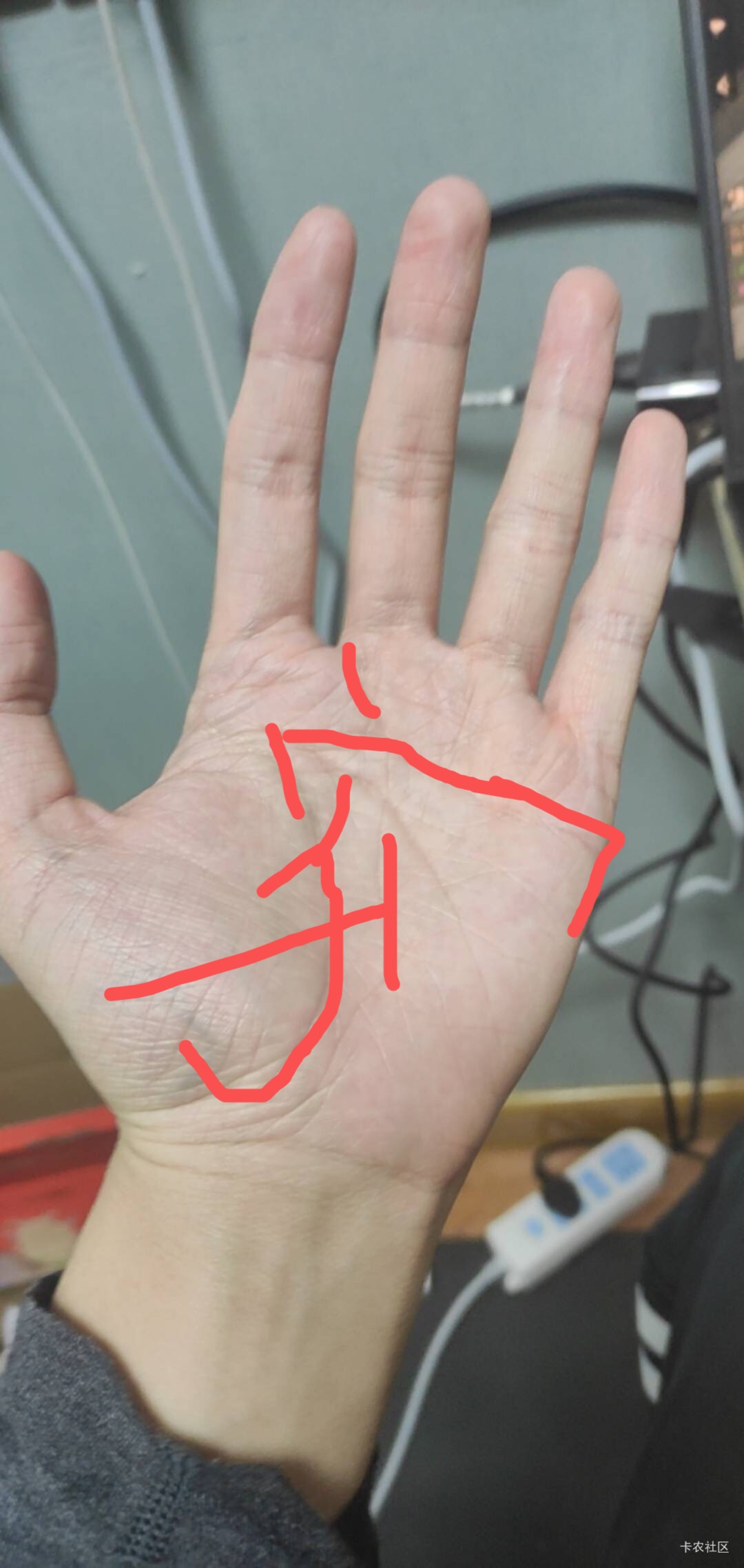 这辈子不顺 老哥们帮我看看手相

8 / 作者:农行上海支行 / 