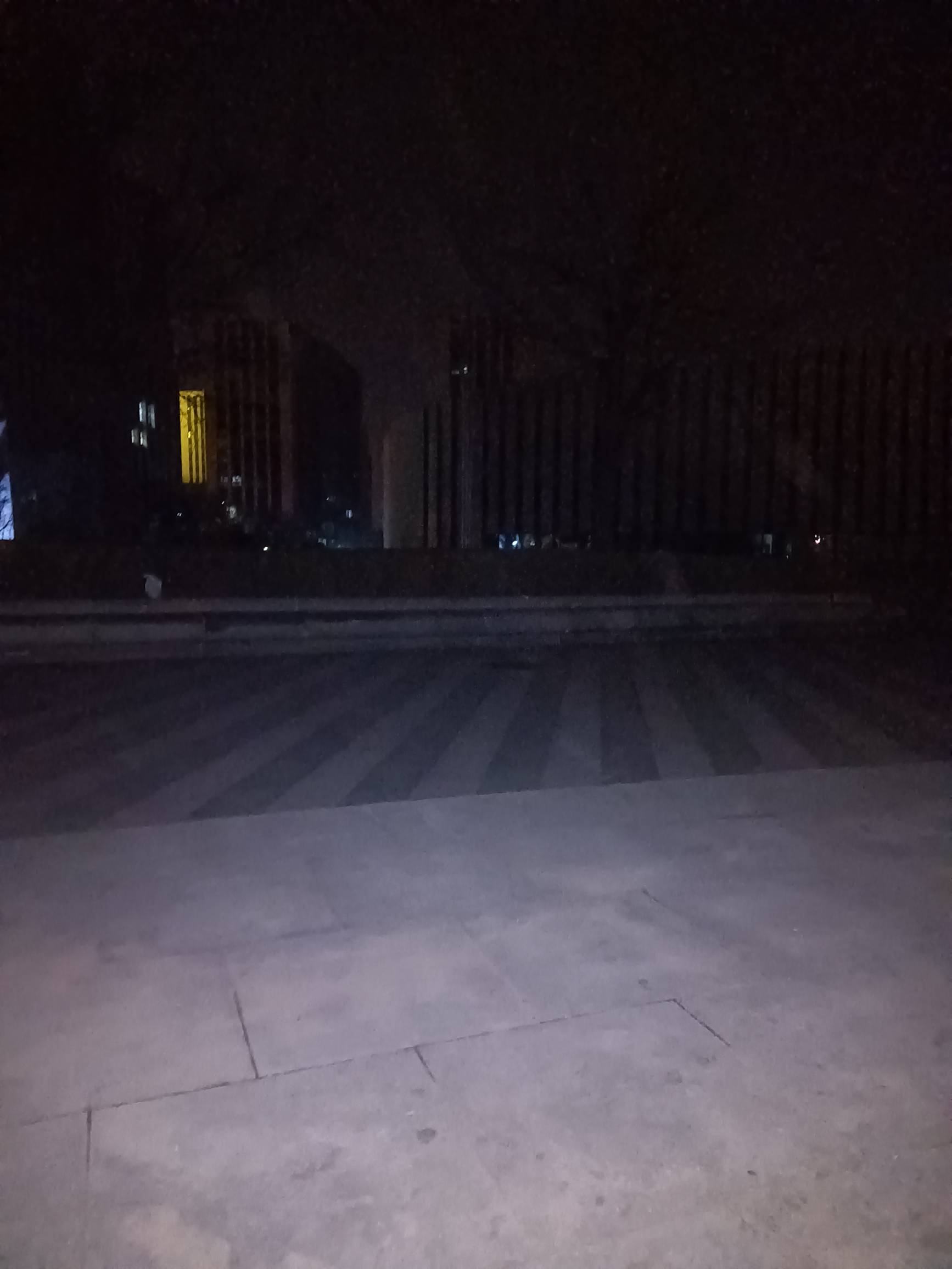 我估计一般人心脏受不了，估计早跑了


3 / 作者:ZEUS木木 / 