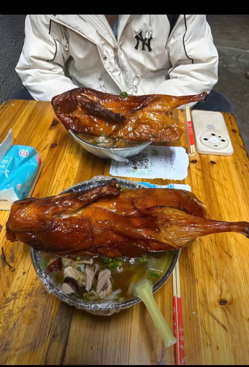 困了，先睡了。明早还得送老婆出门。做币就得心态好，我自己做币一点都不慌。等你们有32 / 作者:要辩难辩 / 