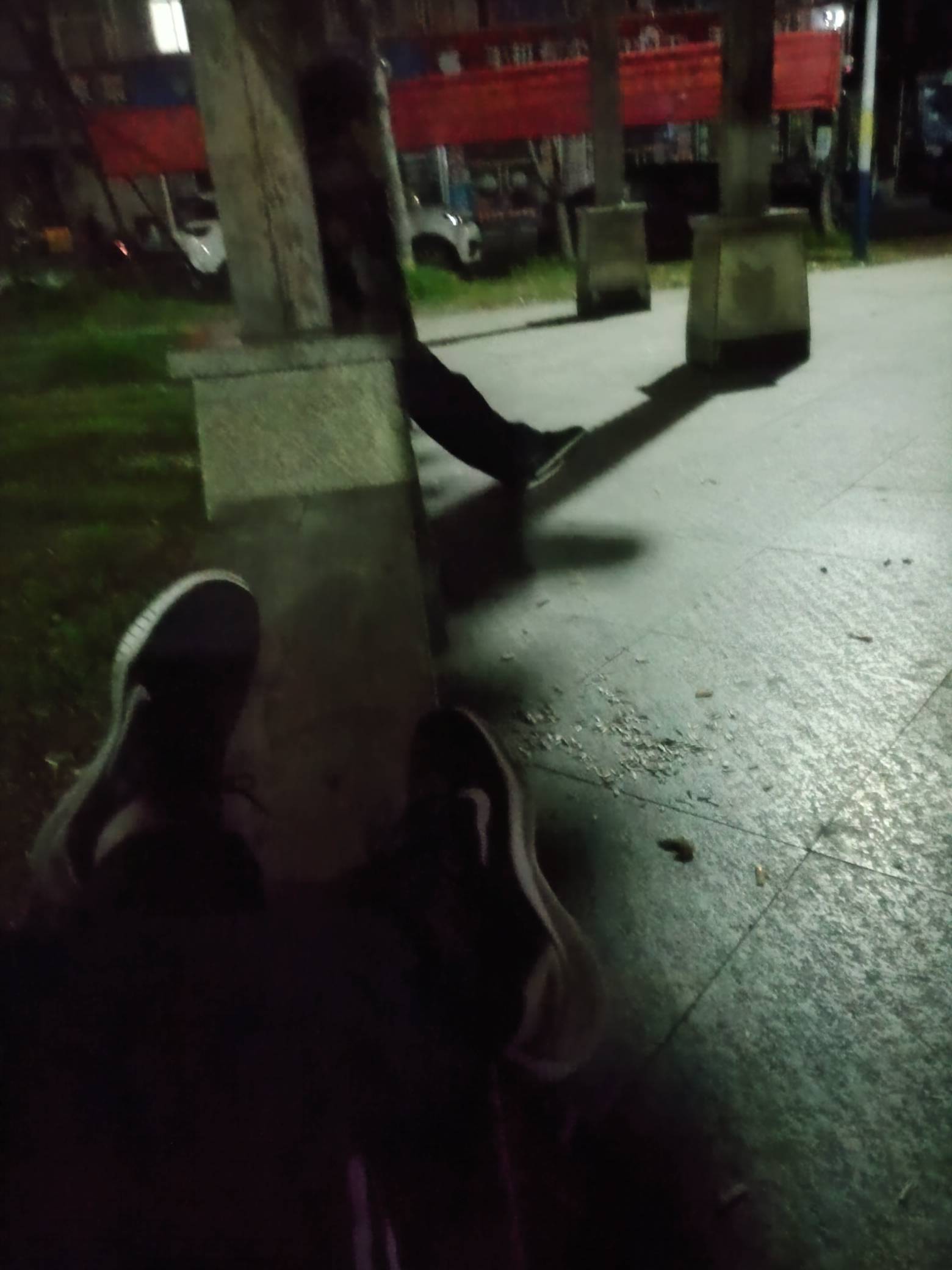 好冷，10度，刮点风冻得慌


87 / 作者:不走闲鱼就被骗 / 